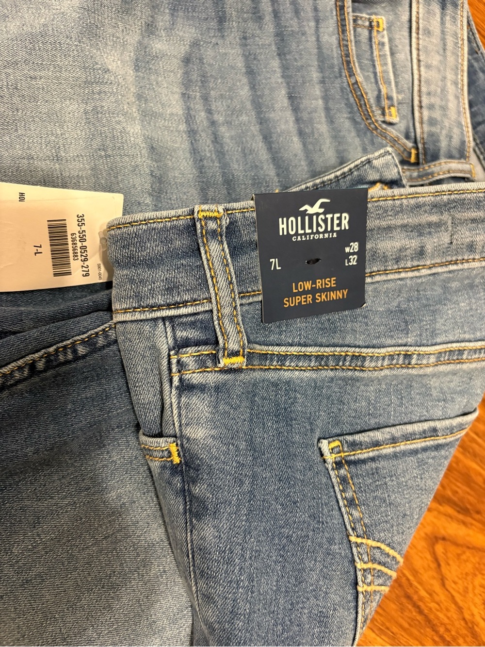 Hollister Women's Low-rise Super Skinny Jeans - Medium Blue Distressed - 7L - Picture 6 of 9